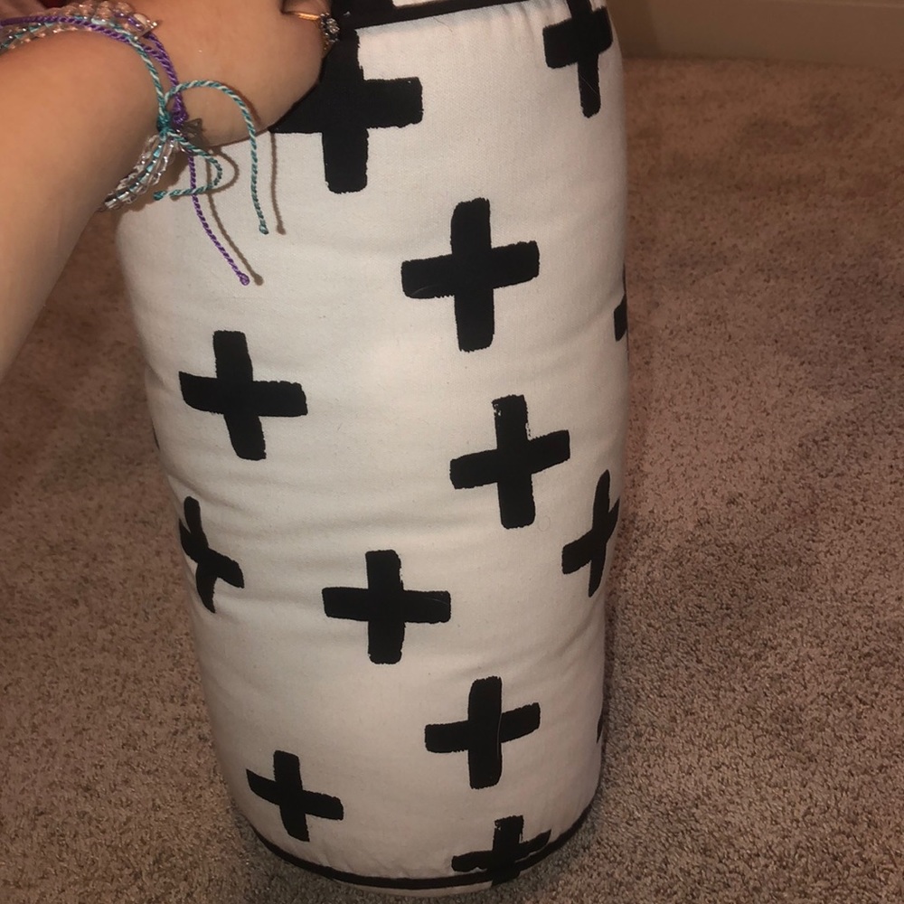 Cute throw pillow - Picture 2 of 2